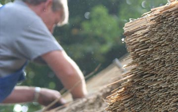 professional Lyneal Wood thatchers